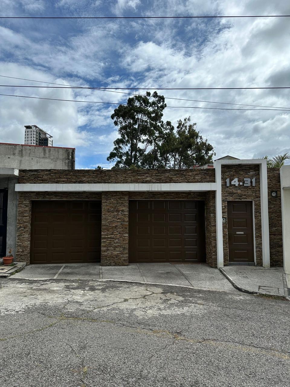 HOUSE FOR SALE IN Z.11 GRANAI 3, INSIDE GARITA