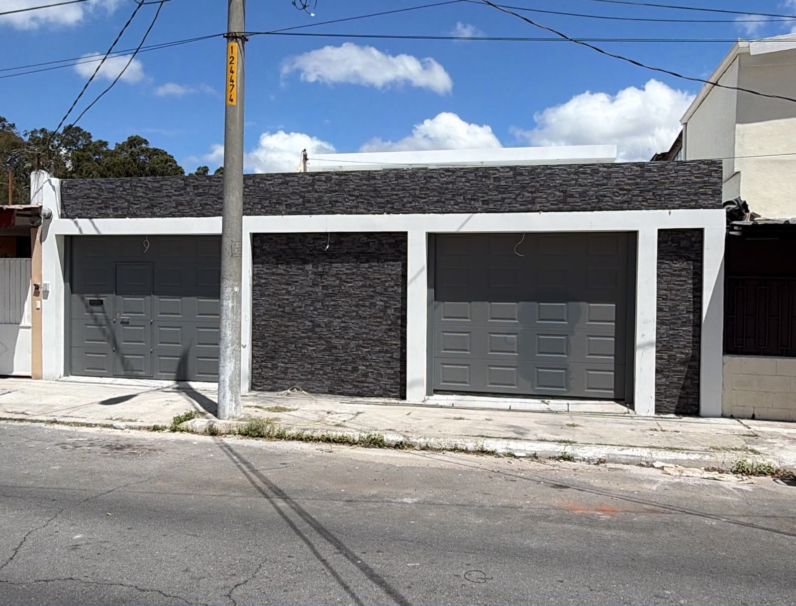 HOUSE FOR SALE IN Z.11, WITHIN GARITA, MIRADOR 2 NEIGHBORHOOD—RECENTLY REMODELED
